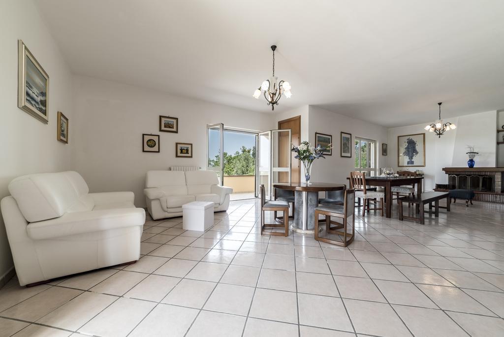 Villa Tina Santa Maria di Castellabate Exterior foto
